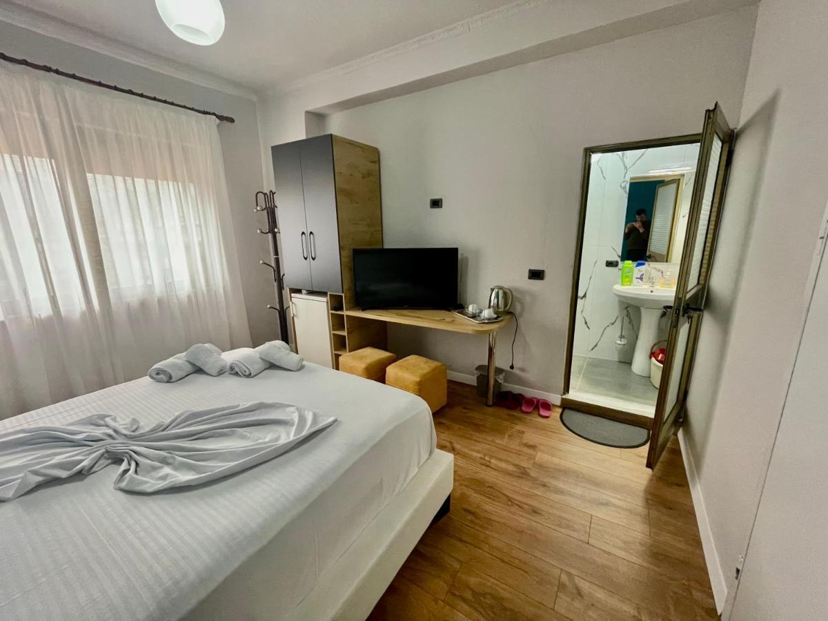 Central Room Private Entry And Bathroom Tirana Exterior photo