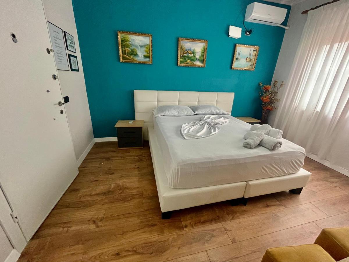 Central Room Private Entry And Bathroom Tirana Exterior photo
