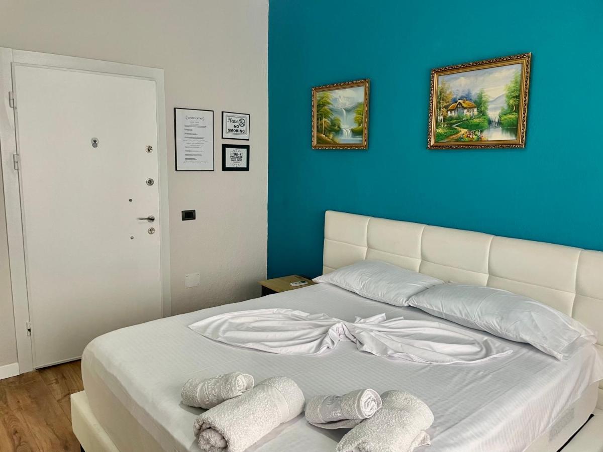 Central Room Private Entry And Bathroom Tirana Exterior photo