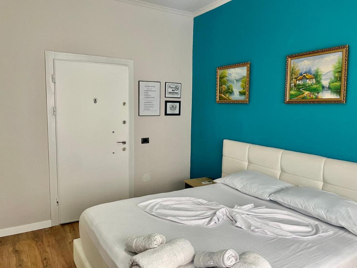Central Room Private Entry And Bathroom Tirana Exterior photo